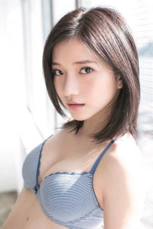 日本可爱短发美女写真手机壁纸